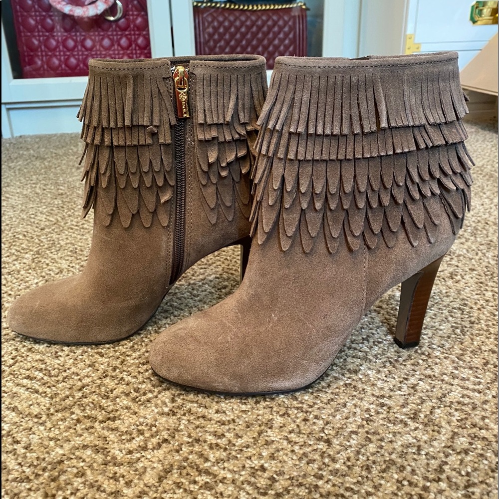 Isola Fringe boots